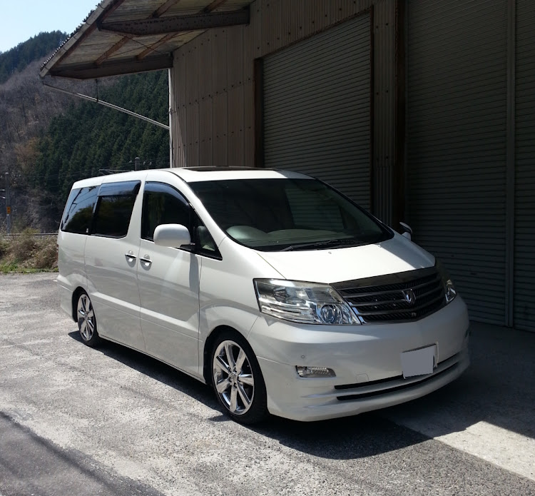 アルファードの納車から現在までの愛車に関するカスタム事例の投稿画像2枚目