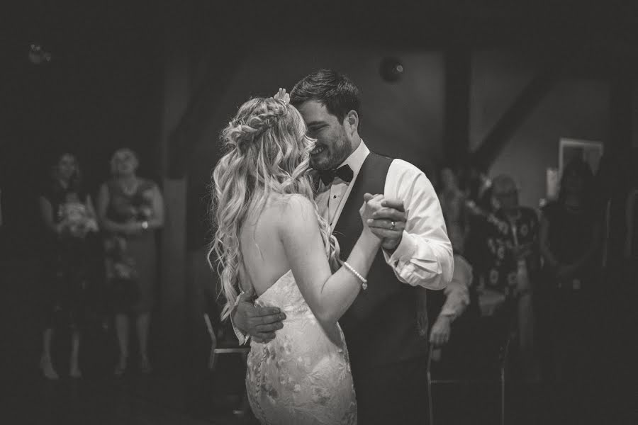 Fotografo di matrimoni Chelsea Banwell (chelseadawn). Foto del 8 maggio 2019