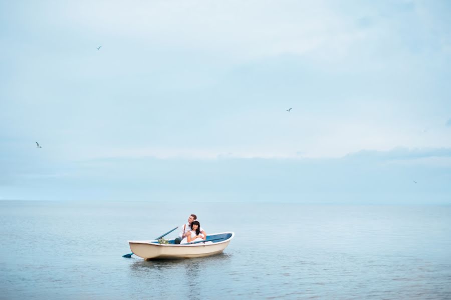 Fotógrafo de casamento Yuliya Medvedeva (multjaschka). Foto de 9 de agosto 2017