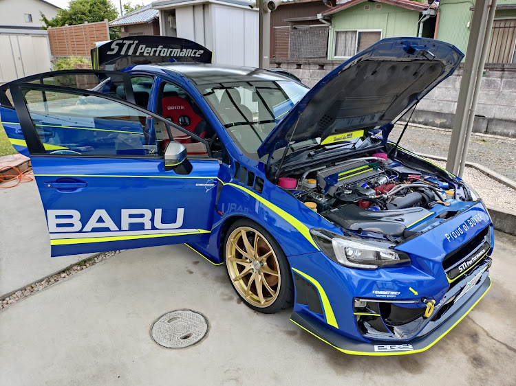 WRX STIの蛍光イエロー・洗車・サーキットコソ練に関するカスタム事例の投稿画像2枚目