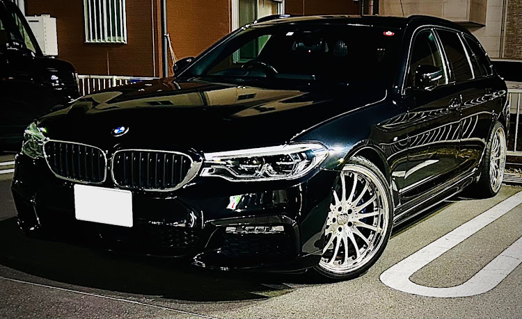 5シリーズ ツーリングのBMW・g31・g30・5シリーズ・今年1年ありがとうございましたに関するカスタム事例の投稿画像1枚目