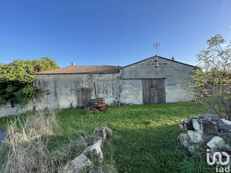 Vente maison 4 pièces 113 m² à Mombrier (33710), 200 000 €