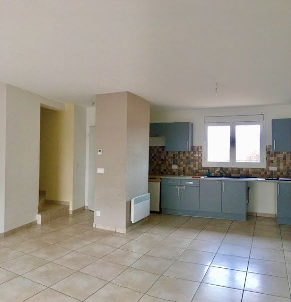 Location  appartement 3 pièces 85 m² à Saint-Jean-Pla-de-Corts (66490), 780 €