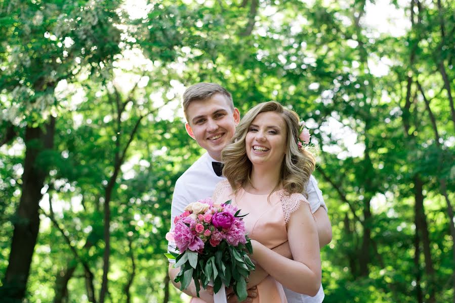 Fotógrafo de casamento Irina Vasilenko (ivphoto). Foto de 12 de julho 2017