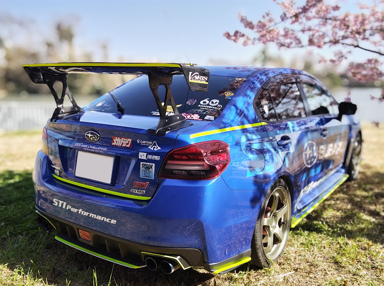 WRX STIの蛍光イエロー・こっそりリニューアル計画中🙊・自然に溶け込む⁉️・ひろ豚汁ミーティング・目指せPickUpCarsに関するカスタム事例の投稿画像1枚目