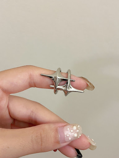 Title 3, Asterism Love Star Personality Ring. A unique a...