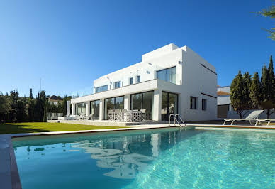 Villa with pool 13