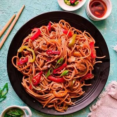 Chicken Chilli Garlic Wok Tossed Noodle