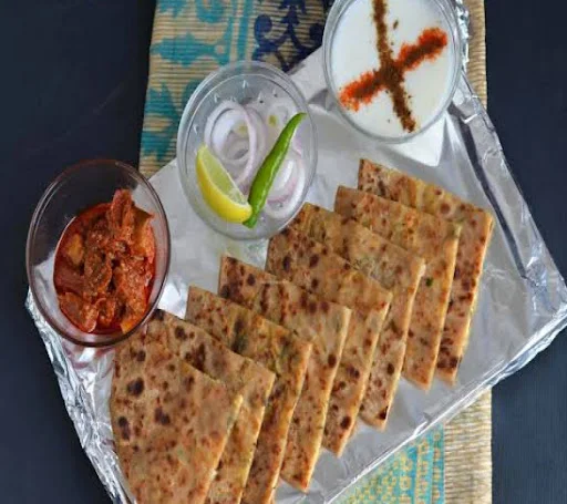 Paneer Paratha 2 Pcsn With Curd And Pickle