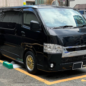 ハイエースバン TRH200V