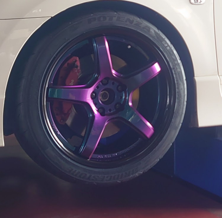 シビックタイプRのシビック タイプR FD2・ホイール交換・workwheels・T5R2Pに関するカスタム事例の投稿画像2枚目