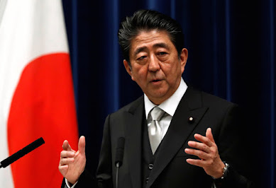 安倍首相、「彼らは日本の誇りです」自衛隊観閲式のツイートに称賛の声とまさかの反応が入り混じる