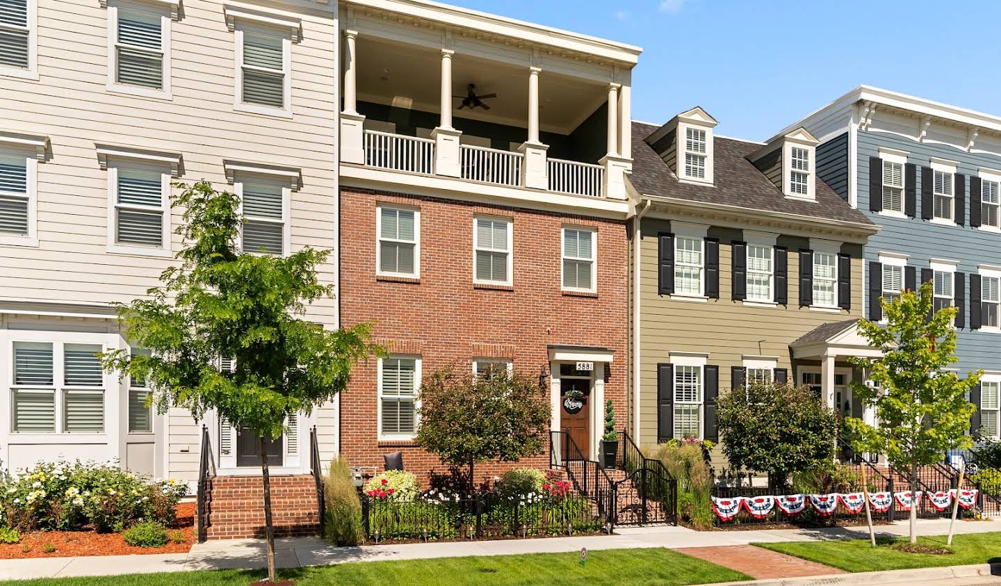 House with pool and garden Denver