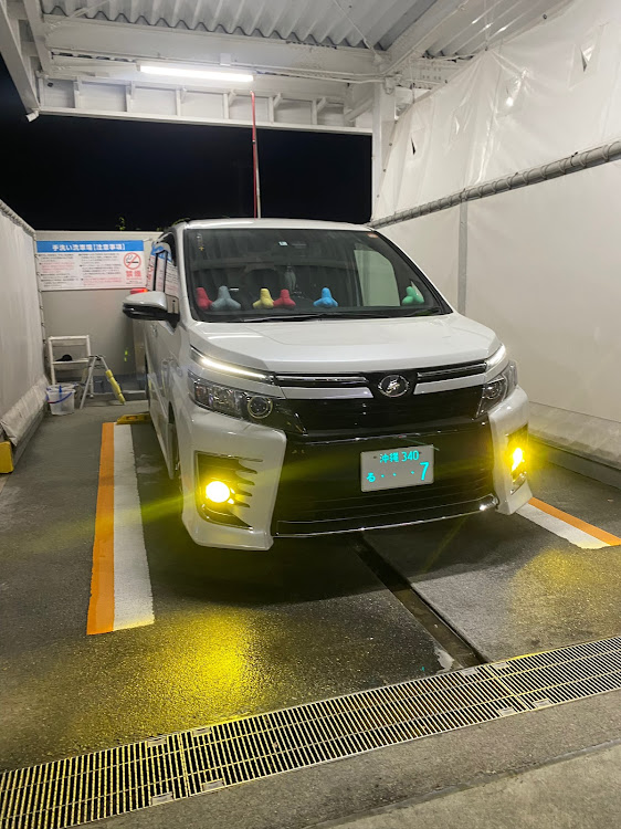 ヴォクシーの洗車・車検に関するカスタム事例の投稿画像1枚目