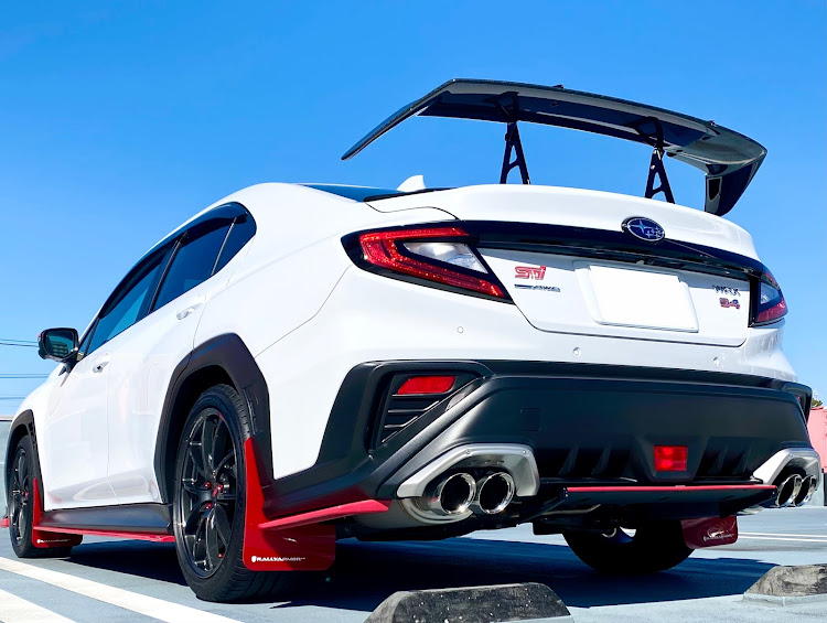 WRX S4の愛車の好きな角度に関するカスタム事例の投稿画像1枚目