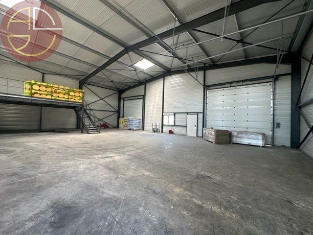 Location  locaux professionnels 1 pièce 2000 m² à Montauban (82000), 16 667 €