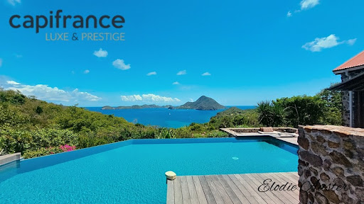 Property with pool 2