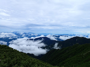 先程より雲が多く