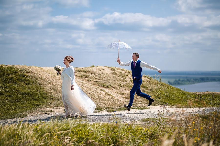 Fotógrafo de casamento Elena Tokareva (tokarevaelena). Foto de 5 de fevereiro 2019