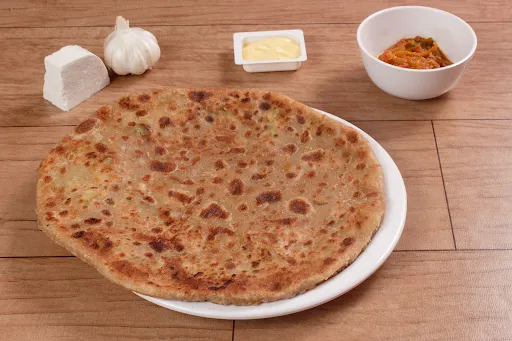 Garlic Paneer Paratha