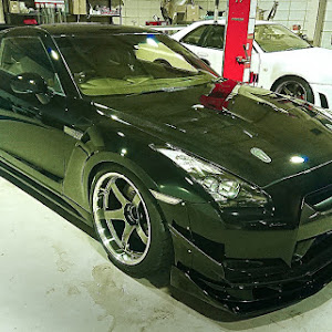 NISSAN GT-R R35