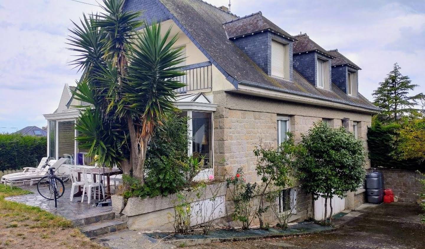 Villa with terrace Saint-Briac-sur-Mer