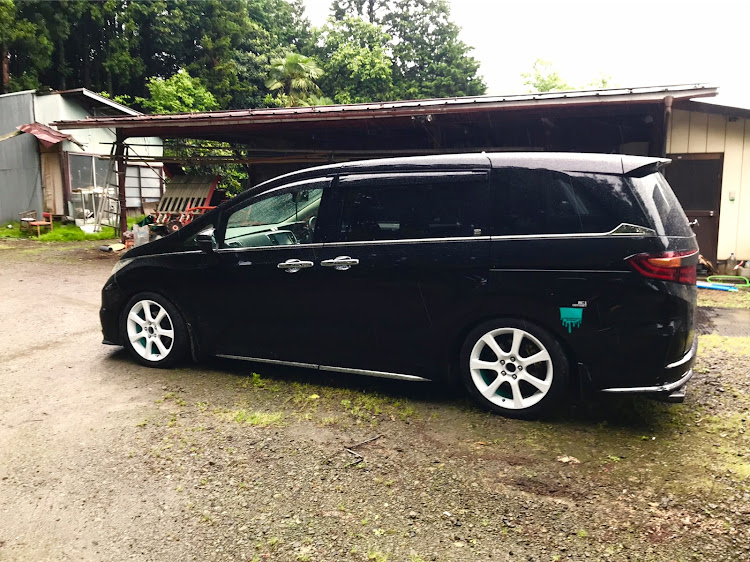 オデッセイのホイール塗装・白ホイール・洗車したい・ほぼほぼツラに関するカスタム事例の投稿画像2枚目