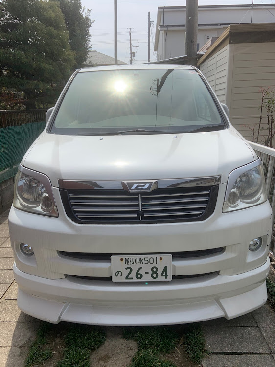 ノアの車高調ほしい…・補強パーツ・タワーバー欲しい・・・・カプラー外れへん・あれ？間違えた？笑に関するカスタム事例の投稿画像7枚目
