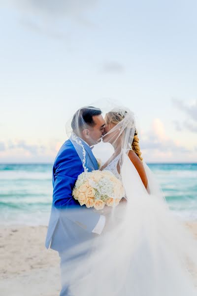 Fotógrafo de bodas Roberto Andrade Y Ximena Zilli (robymenaphoto). Foto del 8 de marzo