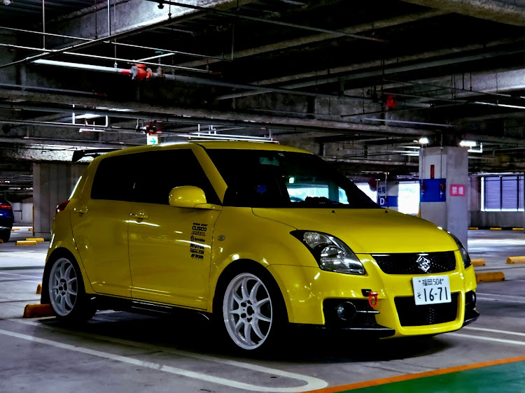 スイフトスポーツの方言で愛車紹介すっぺ！・need for swift・スイフト愛・フォロワーさんに感謝・世界平和を願いますに関するカスタム事例の投稿画像2枚目