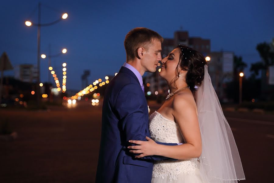 Fotografo di matrimoni Anna Bekhovskaya (bekhovskaya). Foto del 29 luglio 2015