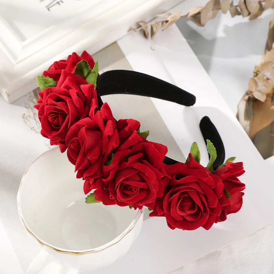Corona de flores de rosa para novia, aro para la cabeza, accesorio de joyería femenino, ideal para bodas y celebraciones especiales.