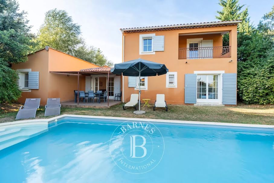 Vente villa  140 m² à Saint-Saturnin-lès-Apt (84490), 590 000 €