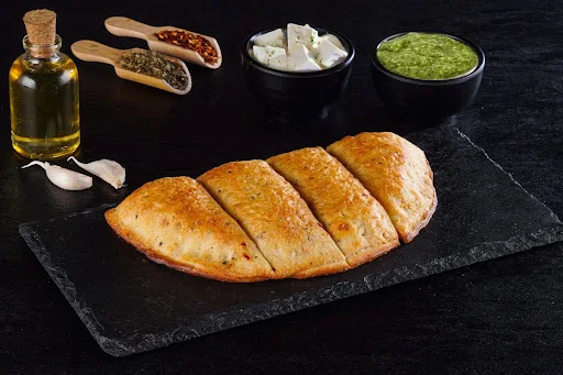 Pesto Paneer Paradiso Garlic Bread