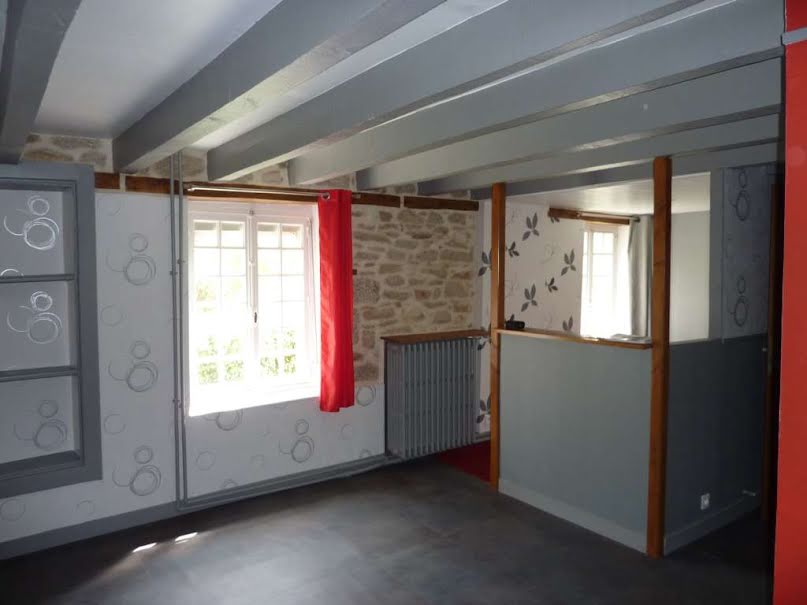 Location  appartement 1 pièce 28 m² à Pontivy (56300), 420 €