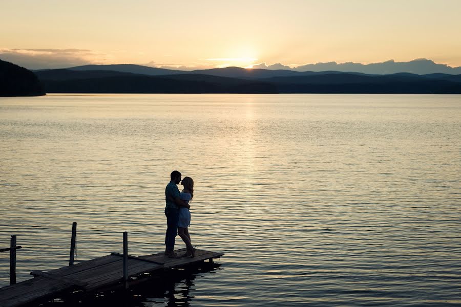 Fotógrafo de casamento Aleksandr Sayfutdinov (alex74). Foto de 4 de agosto 2015