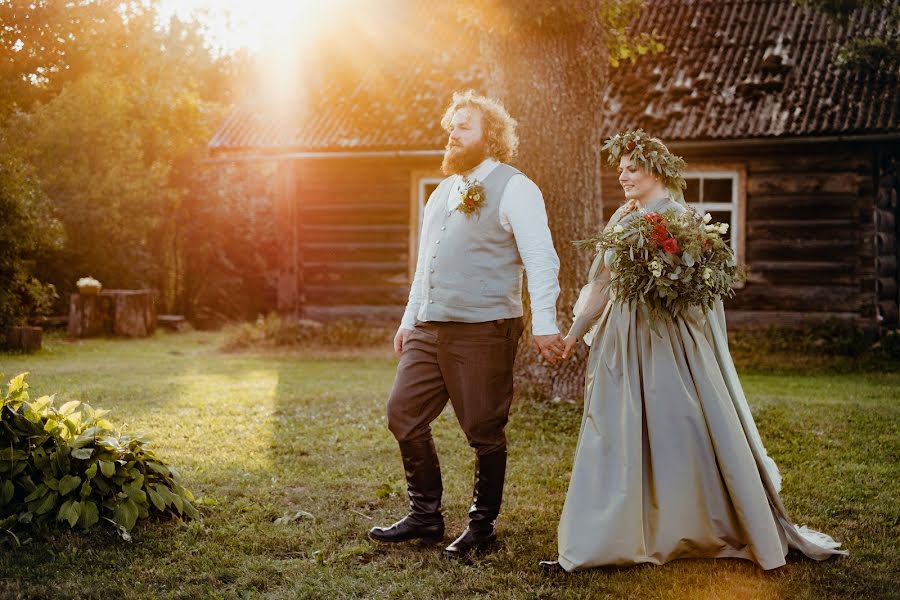 Fotógrafo de casamento Edgars Kalniņš (edgarskalnins). Foto de 9 de abril 2021