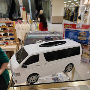 ハイエースバン TRH211K