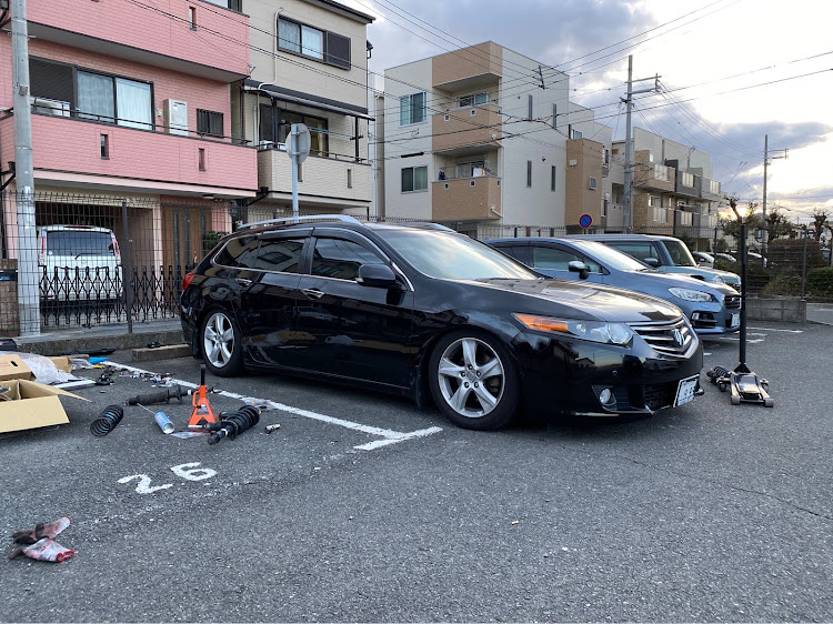 アコードツアラーのDIY・車高調整・アコード・アコードツアラー・USテールに関するカスタム事例の投稿画像1枚目