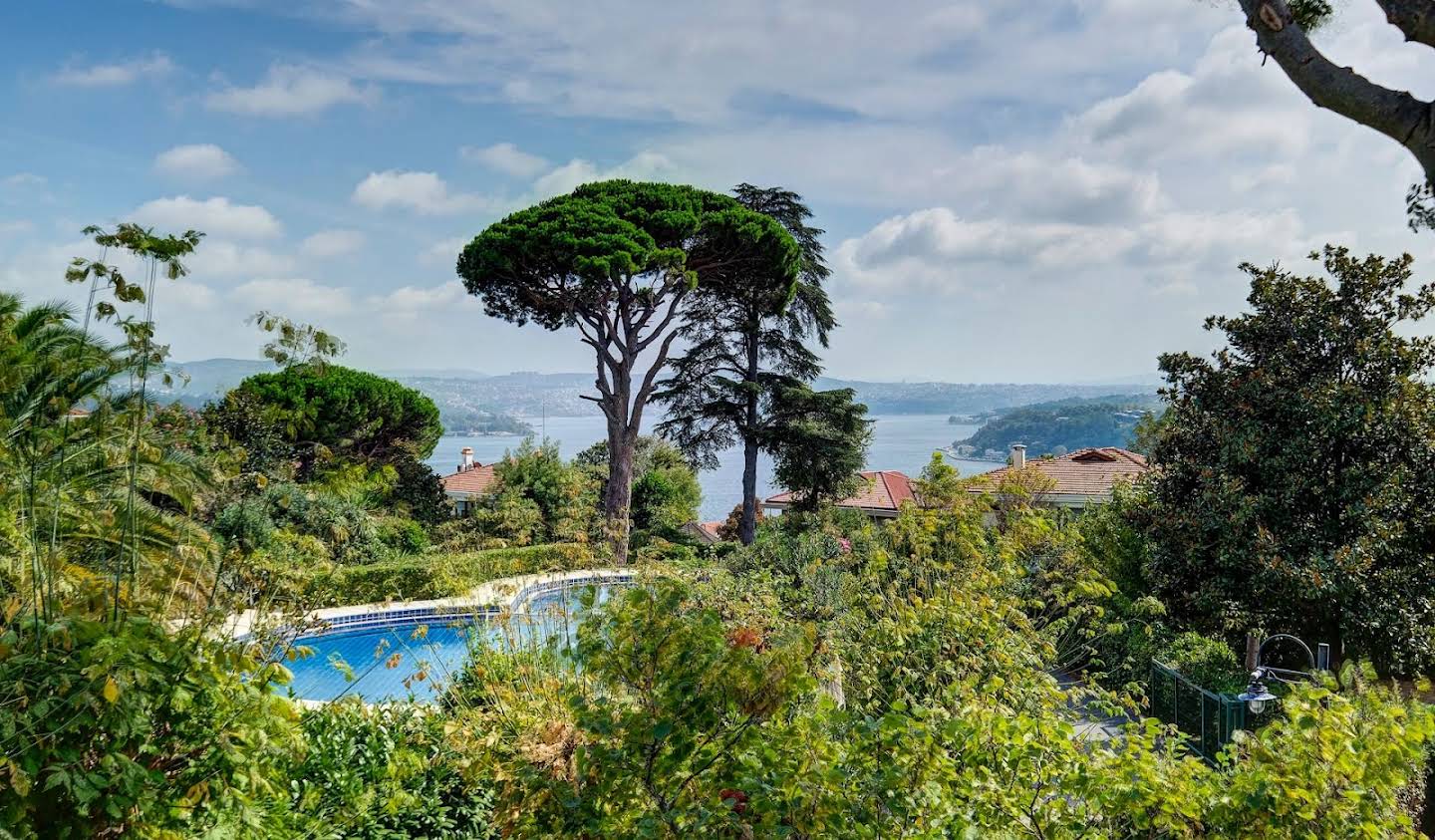 Maison avec jardin et terrasse Sarıyer