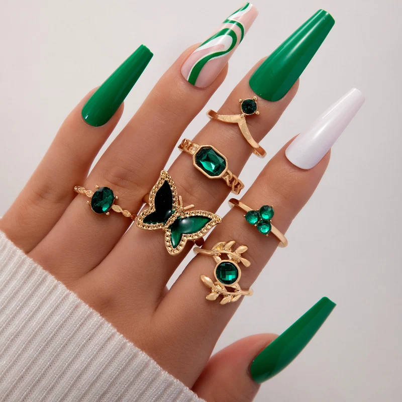 Metal Emerald Diamond Love Palm Ring Match Sets. Perfect cadeau voor koppels. Toon je liefde en verbinding met dit stijlvolle en elegante sieraad.