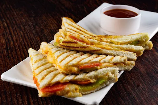 Veg Grilled Sandwich(2 Pc)