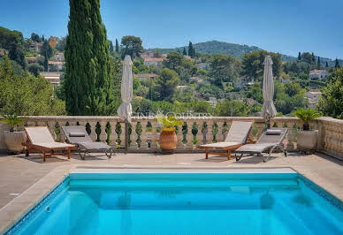 Maison avec jardin et terrasse 3