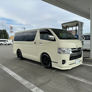 ハイエースバン TRH200V