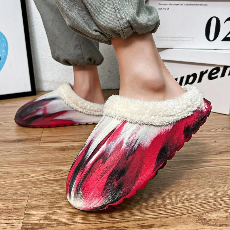 Chaussons en coton peluche imperméables et antidérapants pour couples. Confort et sécurité assurés pour des moments de détente à deux.