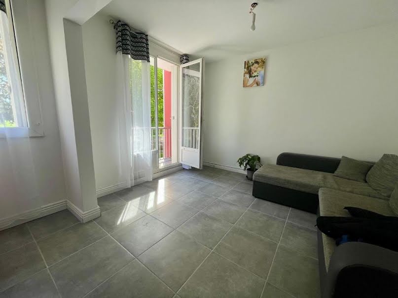 Vente appartement 4 pièces 75 m² à Saint-martin-d'heres (38400), 199 000 €