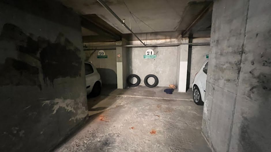 Vente parking  12 m² à Paris 16ème (75016), 33 000 €