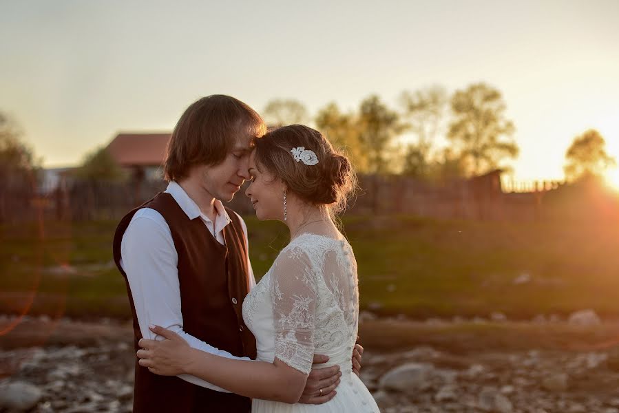 Wedding photographer Kristina Isaeva (irkkris). Photo of 18 May 2017