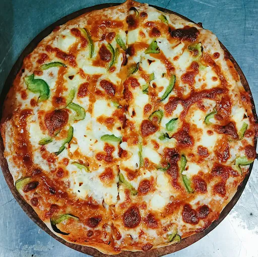 Indian Tandoori Paneer Pizza