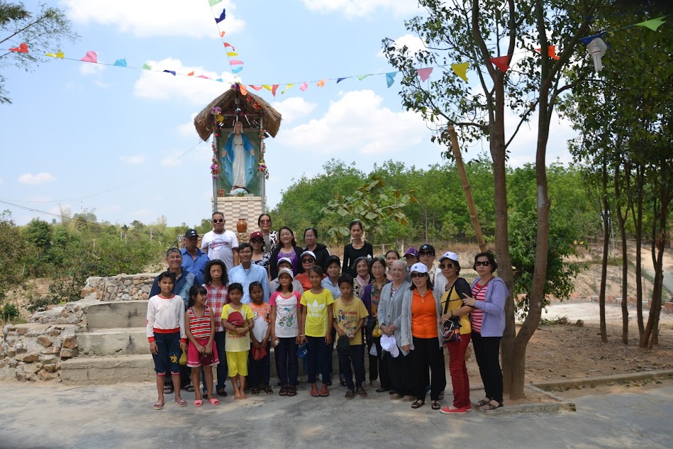 Lên  non  cao gặp  Mẹ  Măng Đen